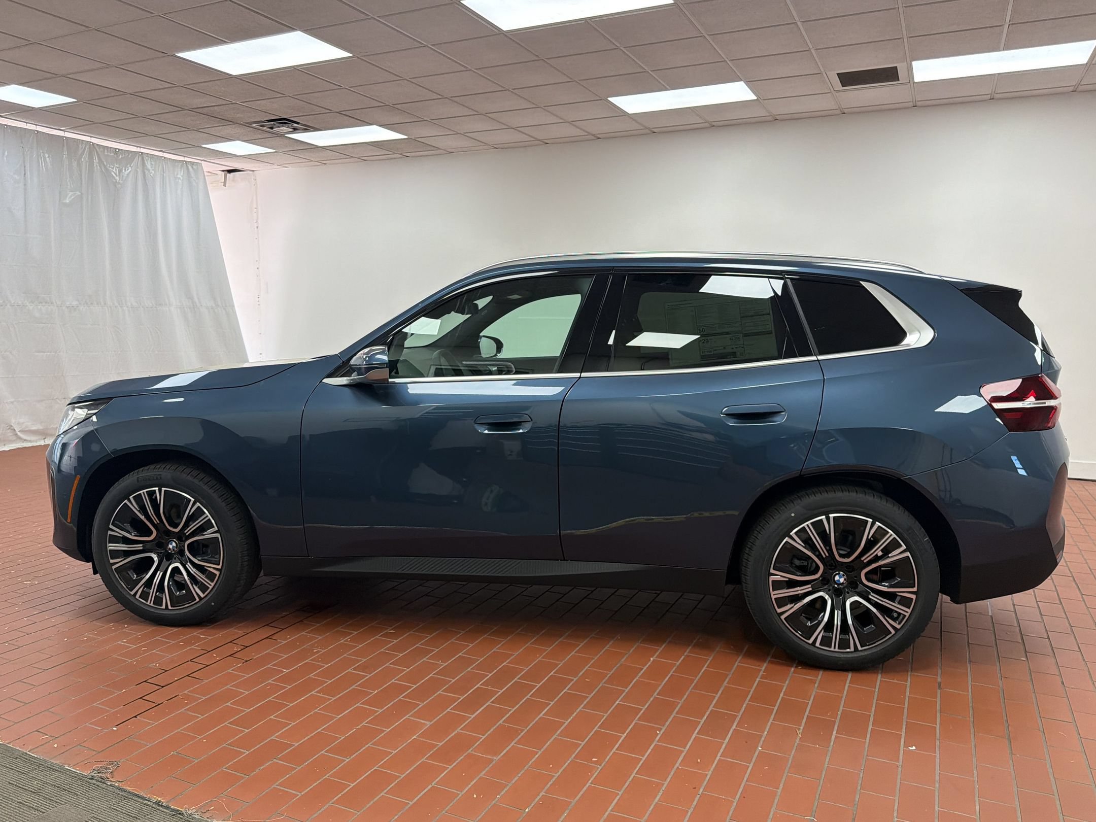 Used 2026 BMW X3 xDrive30i w/ Convenience Package AWD/4WD image 2
