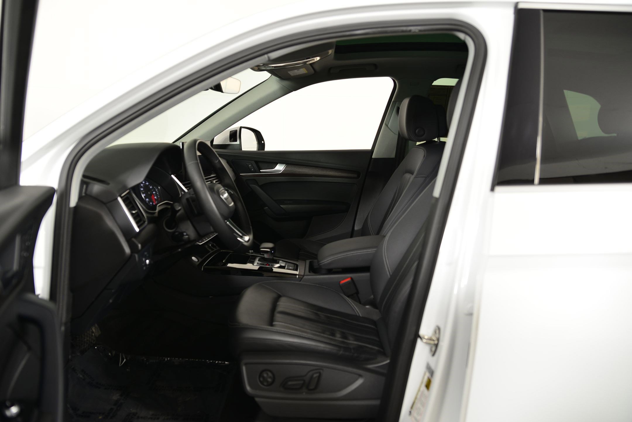 Certified 2023 Audi Q5 2.0T Premium w/ Convenience Package image 27