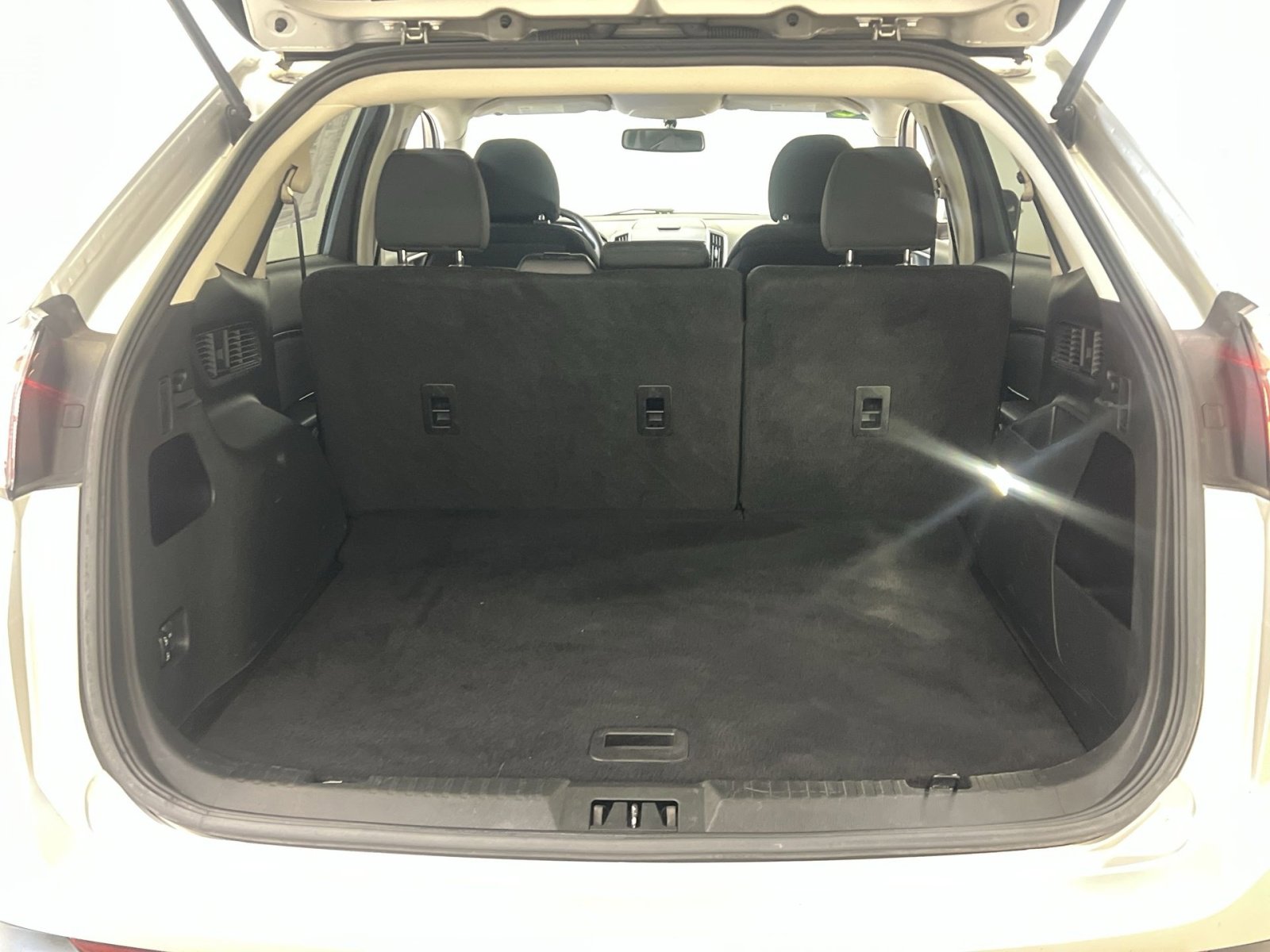 Used 2016 Ford Edge SEL image 29