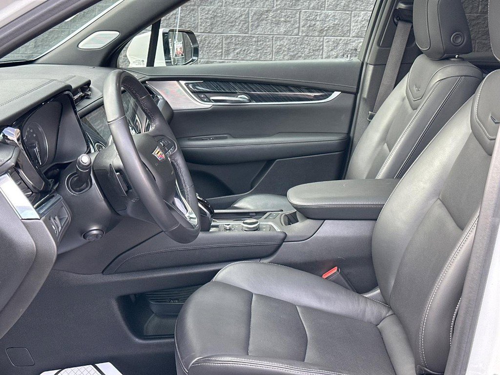 Certified 2024 Cadillac XT6 Premium Luxury AWD/4WD image 17
