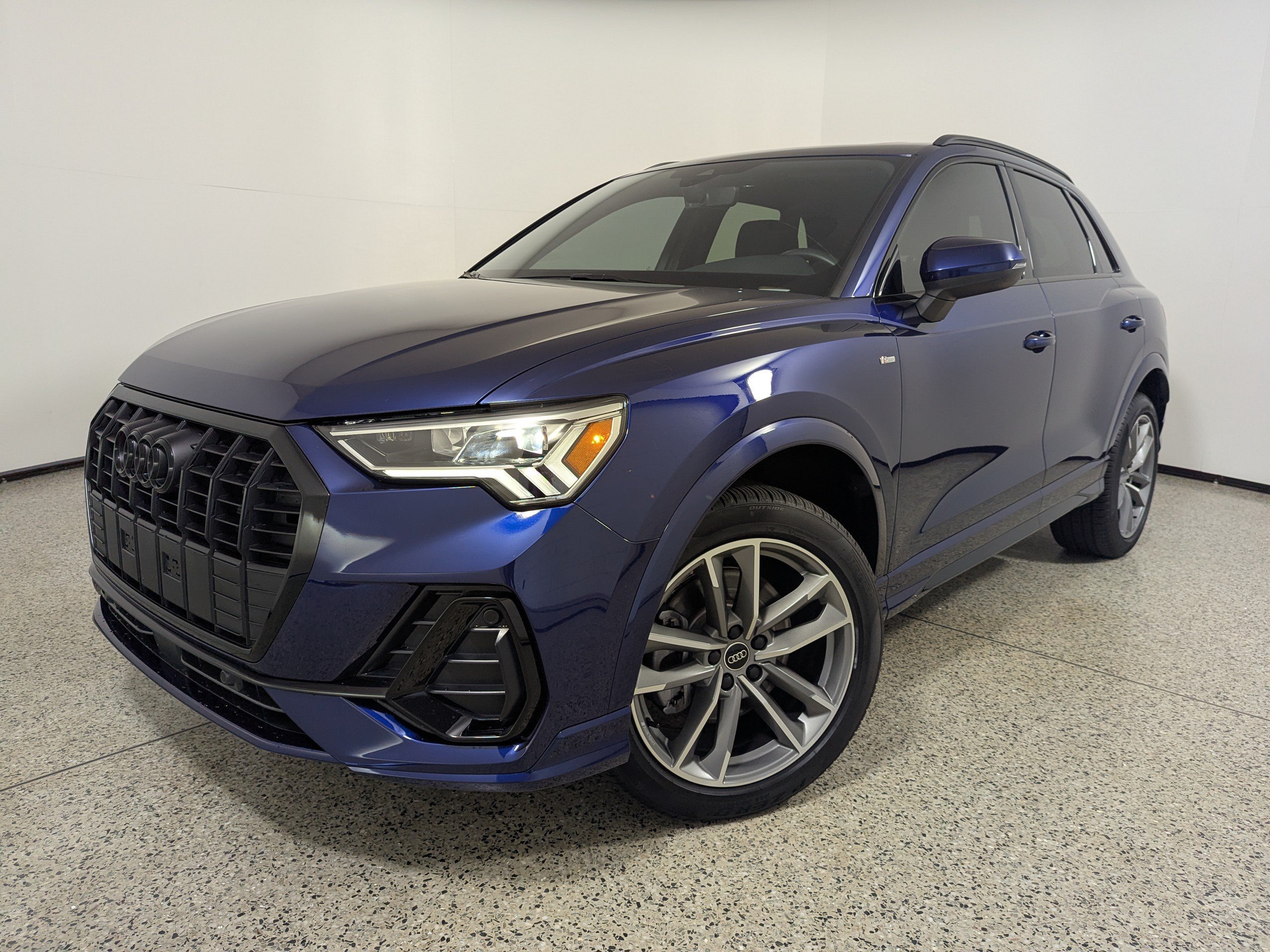 Certified 2025 Audi Q3 2.0T Premium AWD/4WD image 19