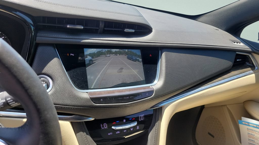 Used 2018 Cadillac XT5 FWD image 17