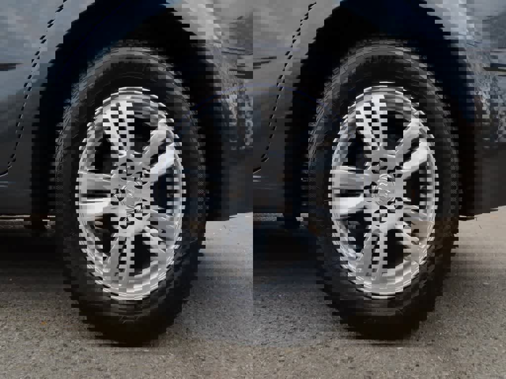 Used 2014 Chevrolet Sonic LT image 8