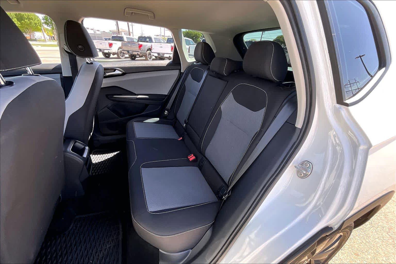 Used 2024 Volkswagen Taos S FWD image 19