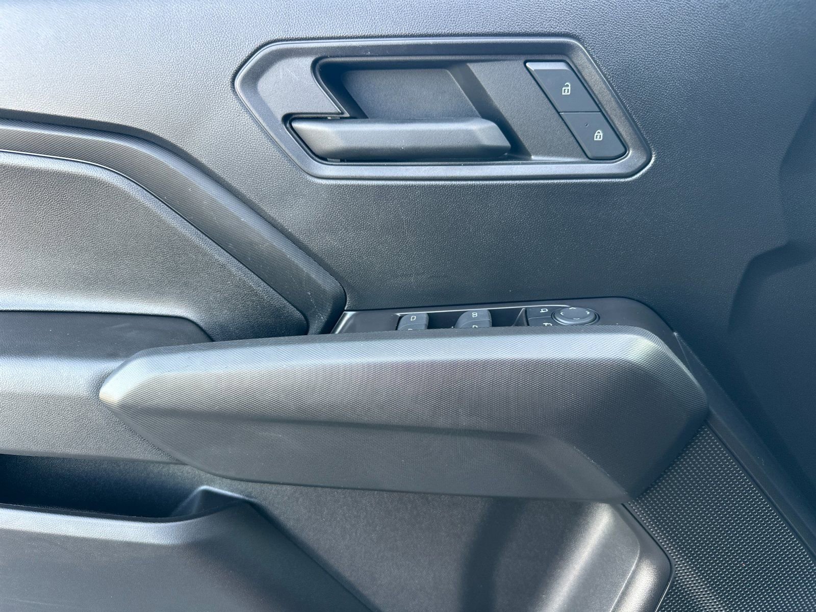 Used 2024 Chevrolet Colorado Trail Boss w/ Safety Package image 11