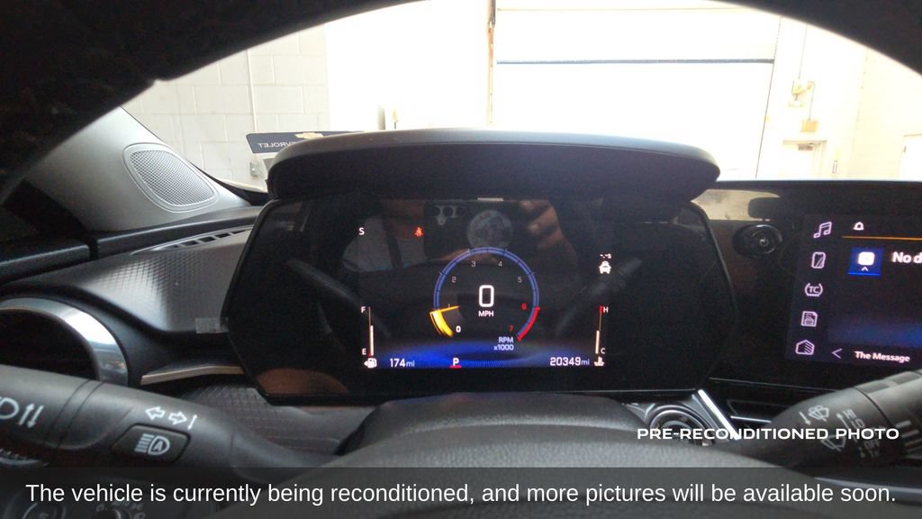 Used 2025 Chevrolet Trax ACTIV FWD image 16