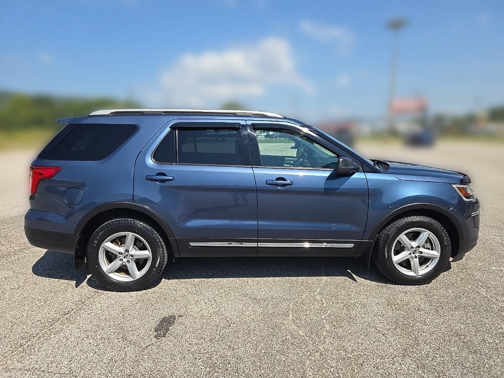 Used 2019 Ford Explorer XLT FWD image 14