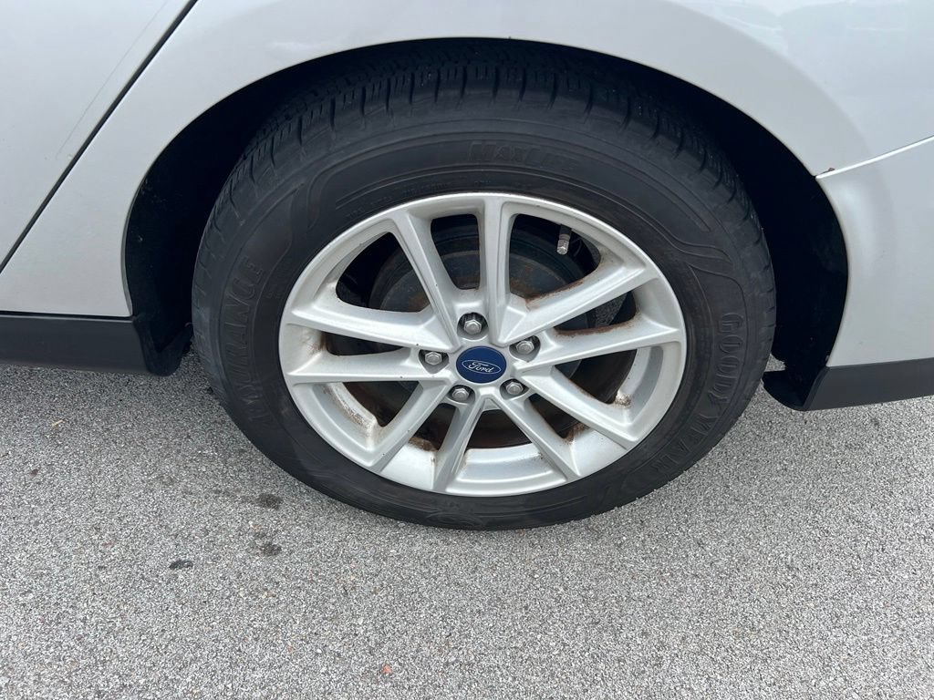 Used 2018 Ford Focus SE FWD image 13