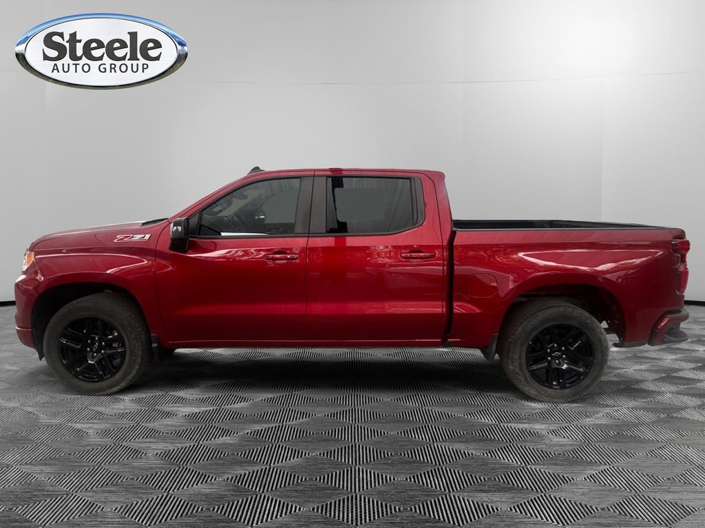Used 2023 Chevrolet Silverado 1500 RST w/ Convenience Package II AWD/4WD image 2