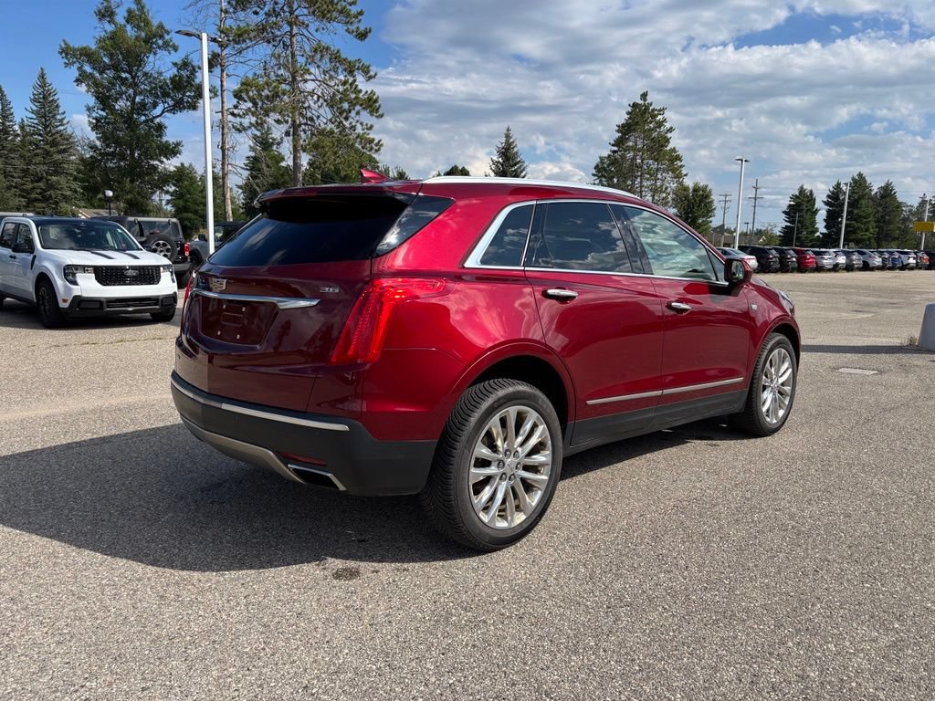 Used 2018 Cadillac XT5 Platinum AWD/4WD image 3
