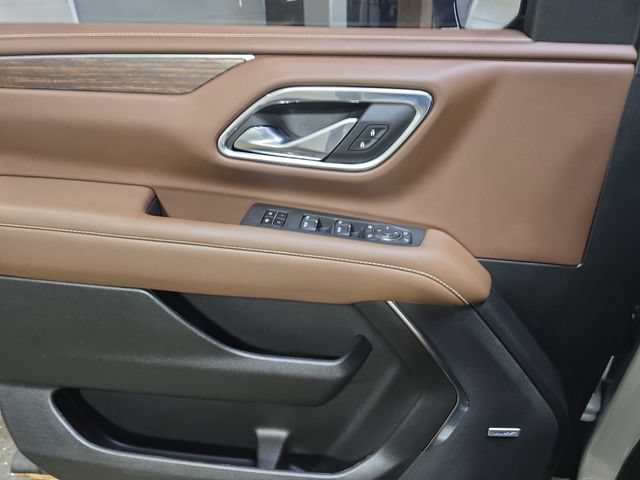 Used 2023 Chevrolet Tahoe High Country w/ Max Trailering Package AWD/4WD image 29