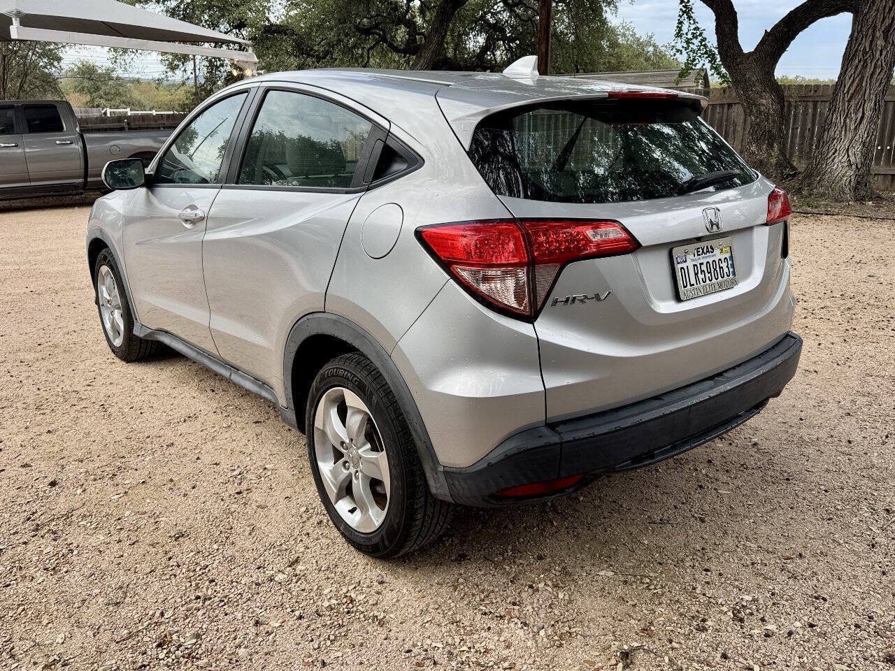 Used 2016 Honda HR-V LX image 9