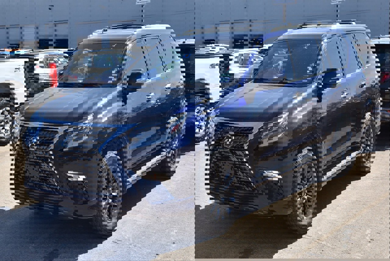 Used 2023 Lexus GX 460 Premium image 2