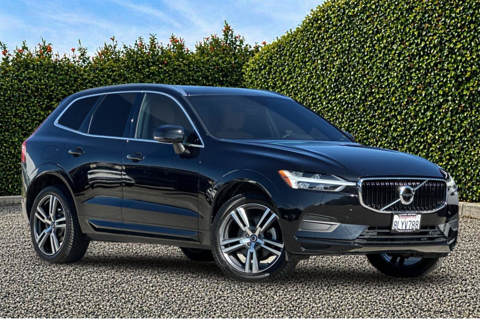 Used 2020 Volvo XC60 T5 Momentum AWD/4WD image 2