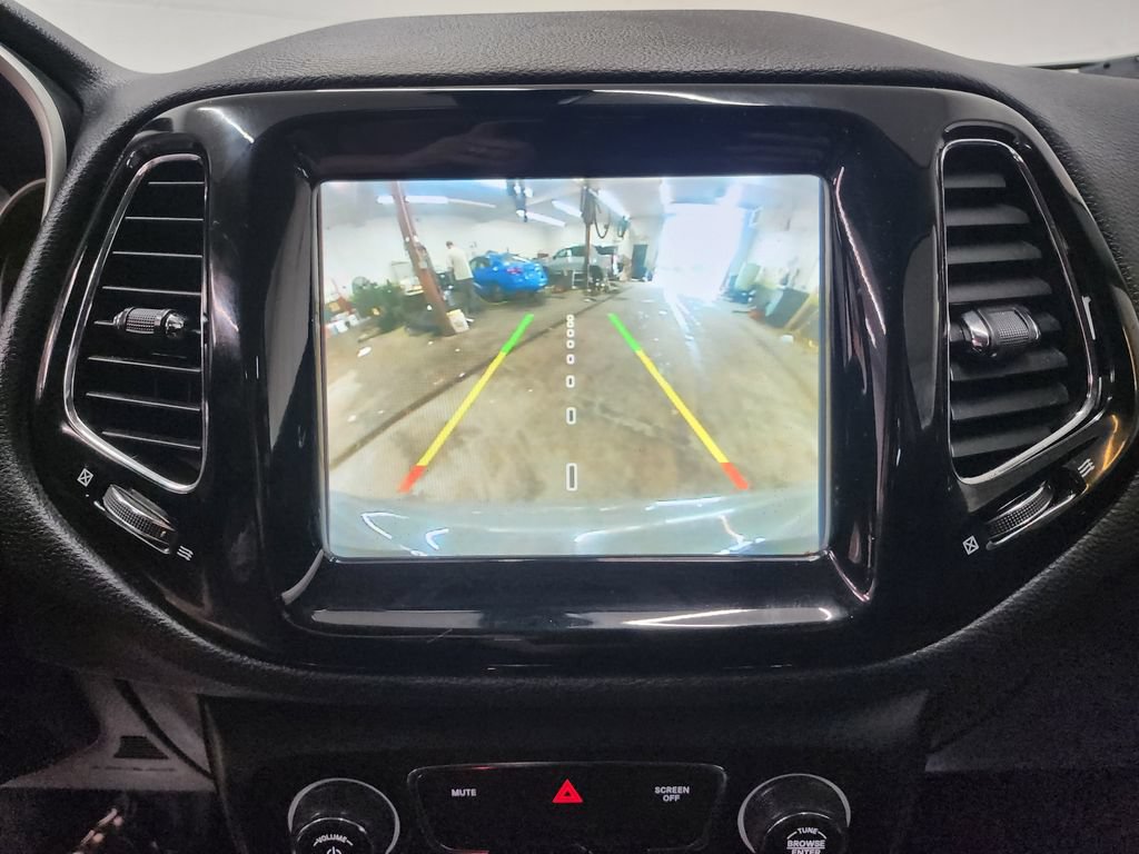 Used 2020 Jeep Compass Limited AWD/4WD image 19