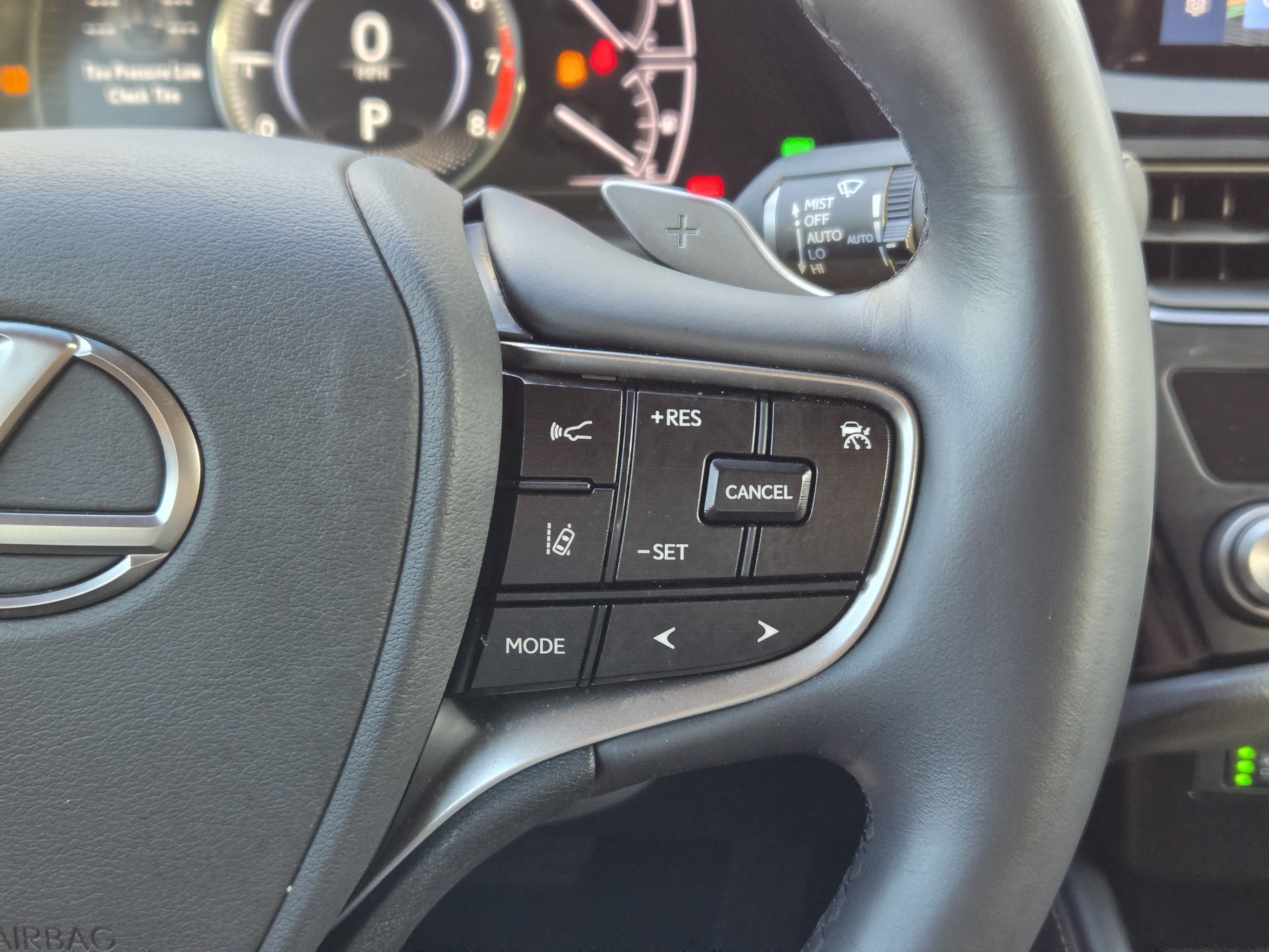 Used 2025 Lexus ES 350 w/ Premium Package FWD image 36