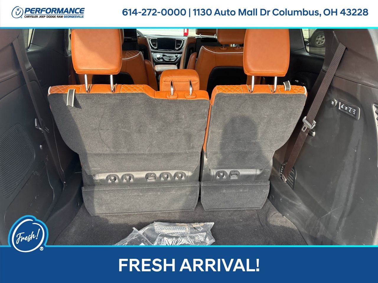 Used 2025 Chrysler Pacifica Pinnacle w/ Trailer Tow Group image 14