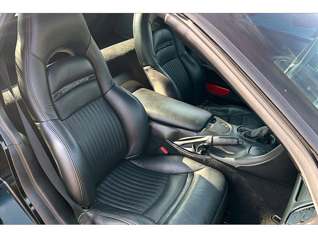 Used 2002 Chevrolet Corvette Coupe w/ Preferred Equipment Group2 RWD image 35