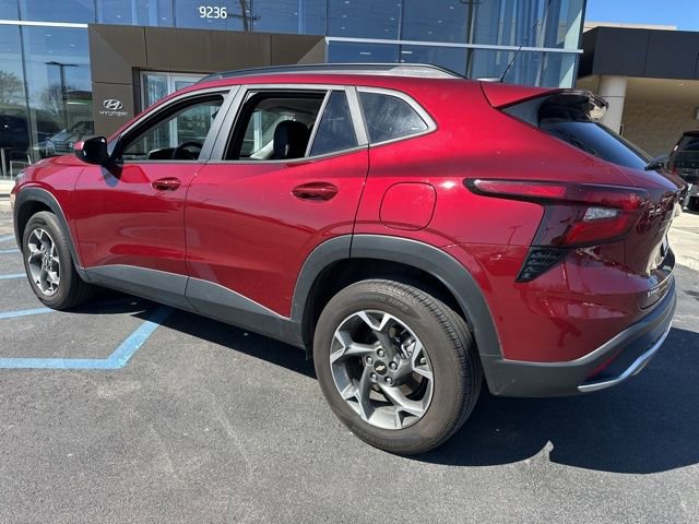 Used 2025 Chevrolet Trax LT w/ LT Convenience Package image 5