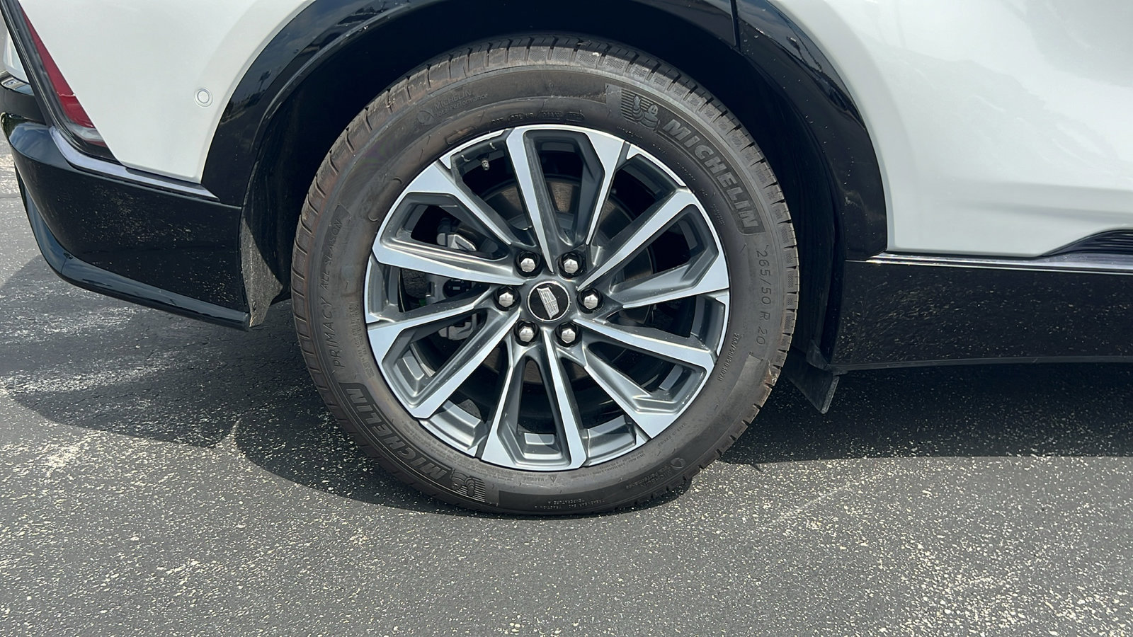 Used 2024 Cadillac Lyriq Sport image 8