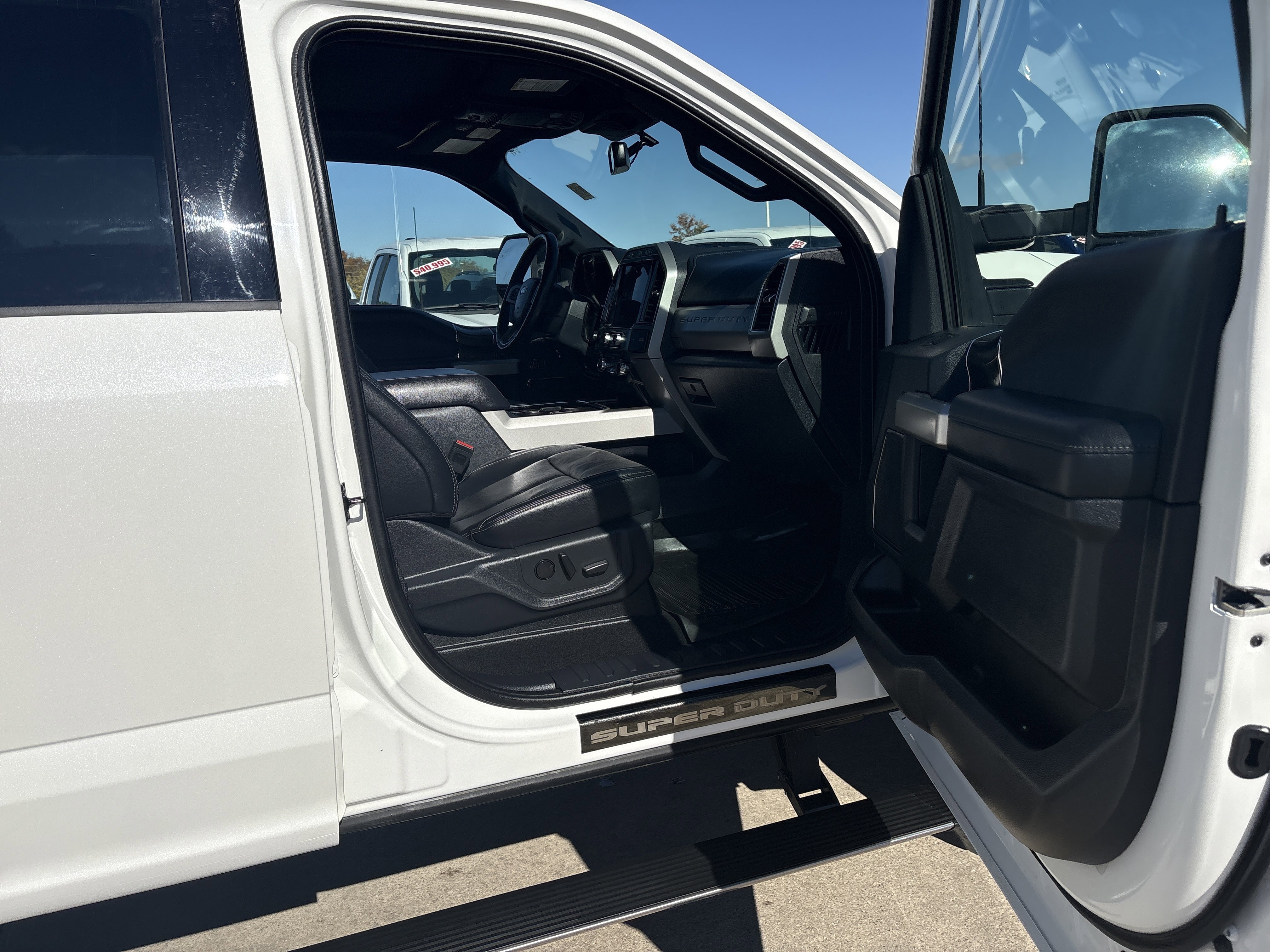 Used 2022 Ford F250 Lariat w/ Tremor Off-Road Package AWD/4WD image 9