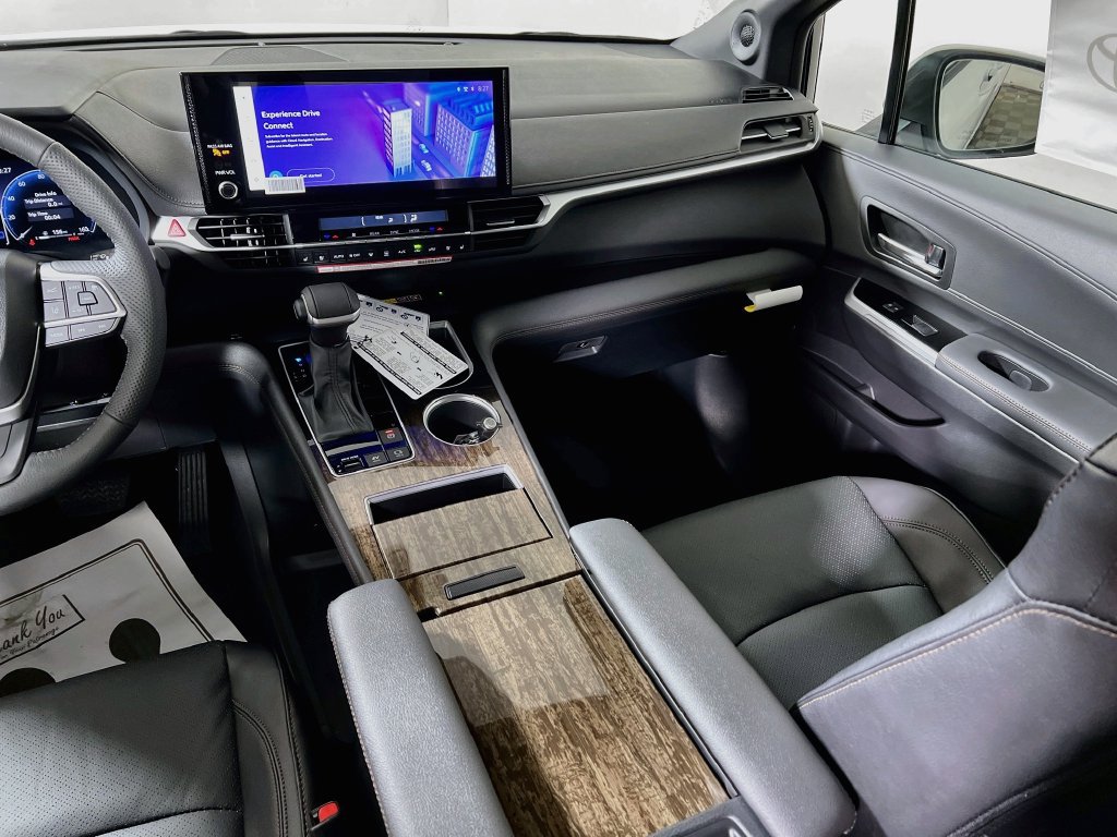 New 2026 Toyota Sienna Limited AWD/4WD image 18