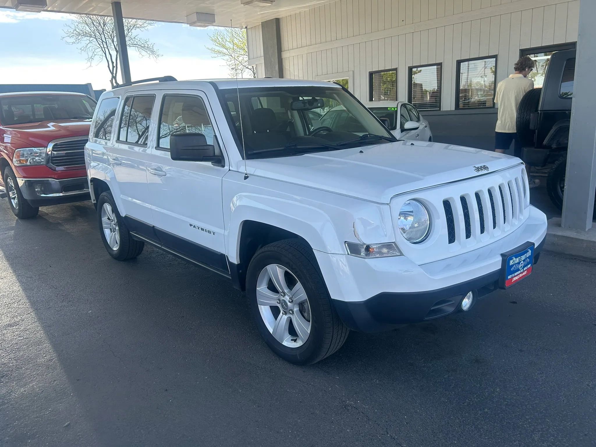 Used 2017 Jeep Patriot Latitude image 3