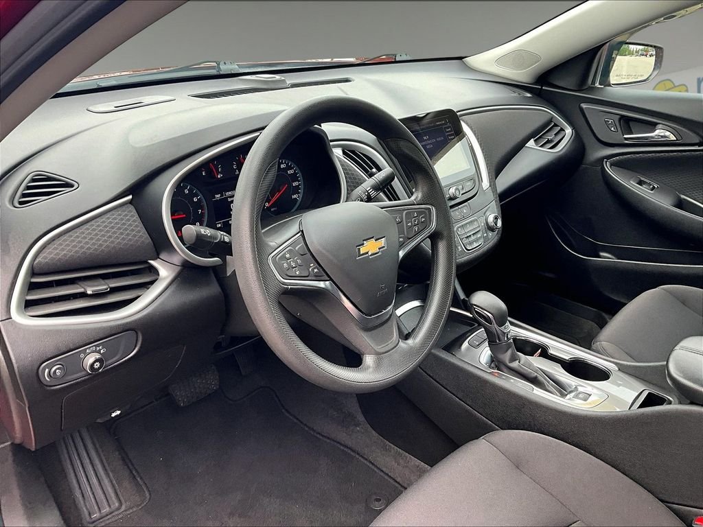 Used 2024 Chevrolet Malibu LT FWD image 8
