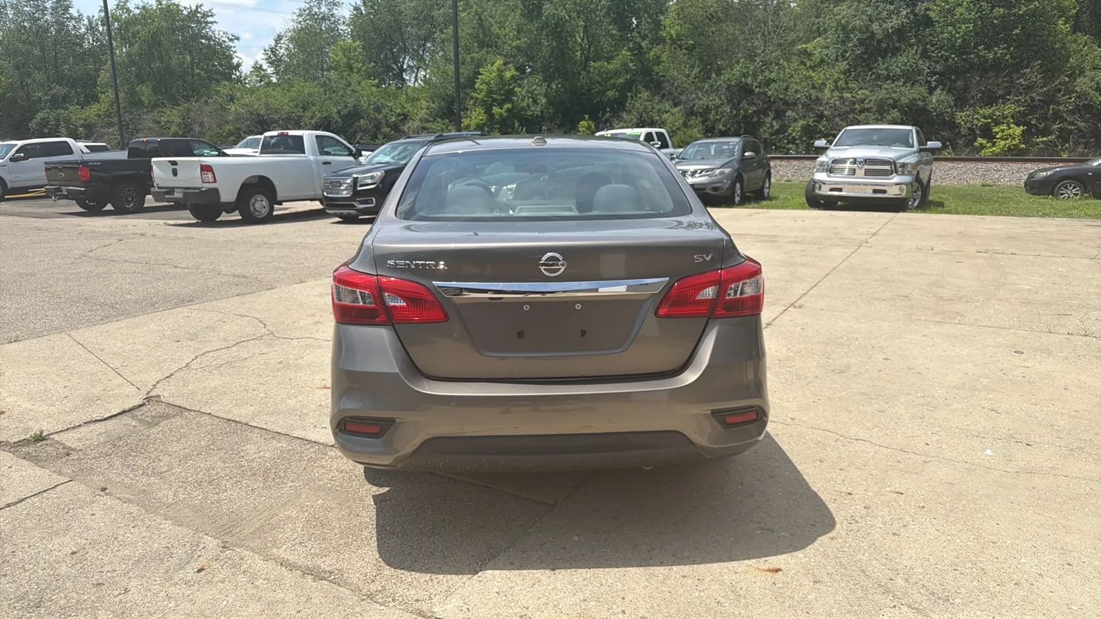 Used 2017 Nissan Sentra SV FWD image 4