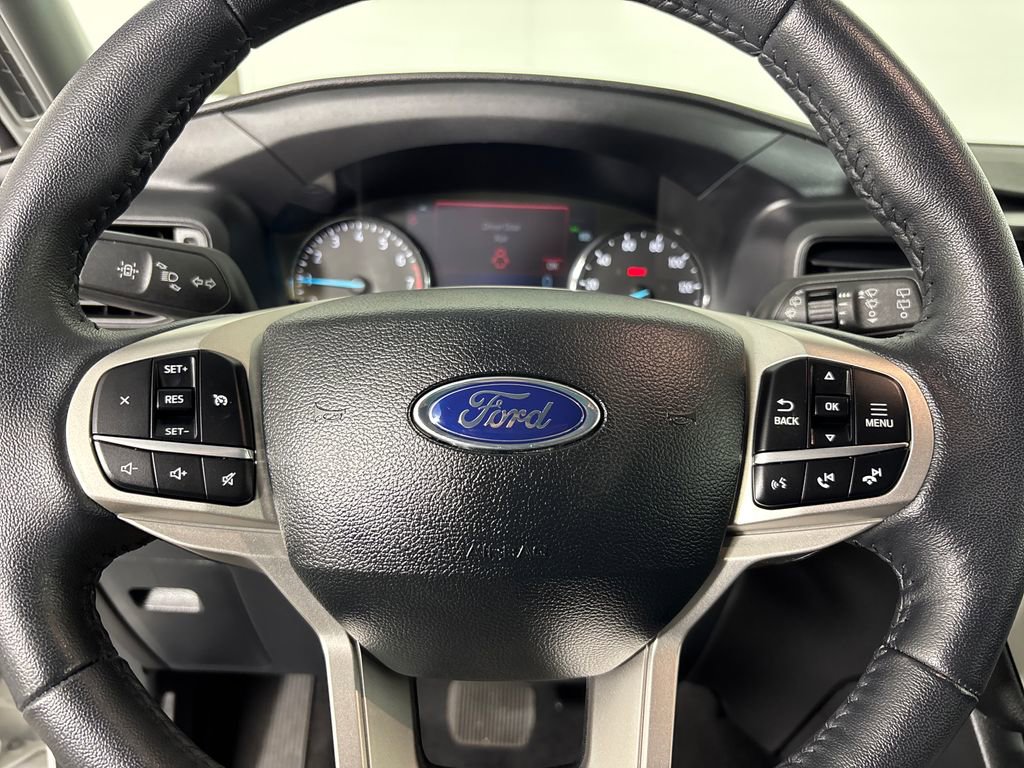 Used 2024 Ford Explorer XLT image 15