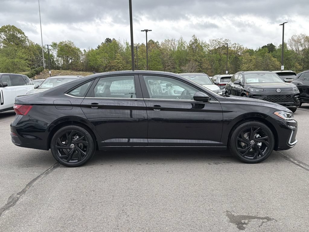 New 2026 Volkswagen Jetta SE FWD image 6