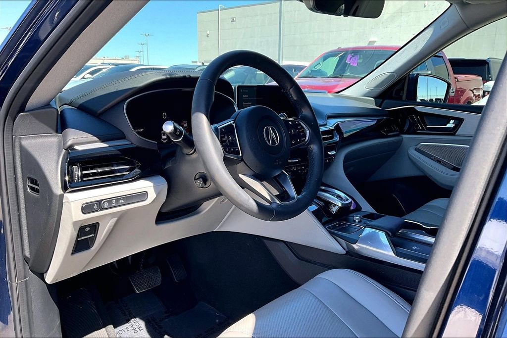 Certified 2024 Acura MDX FWD w/ Technology Package image 17