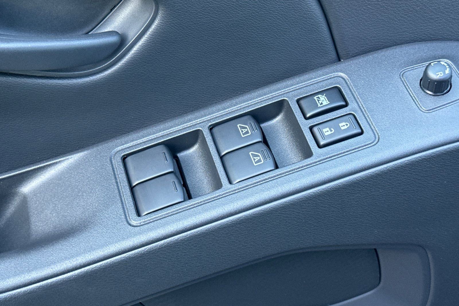 New 2026 Nissan Frontier SV w/ Tow Package image 13