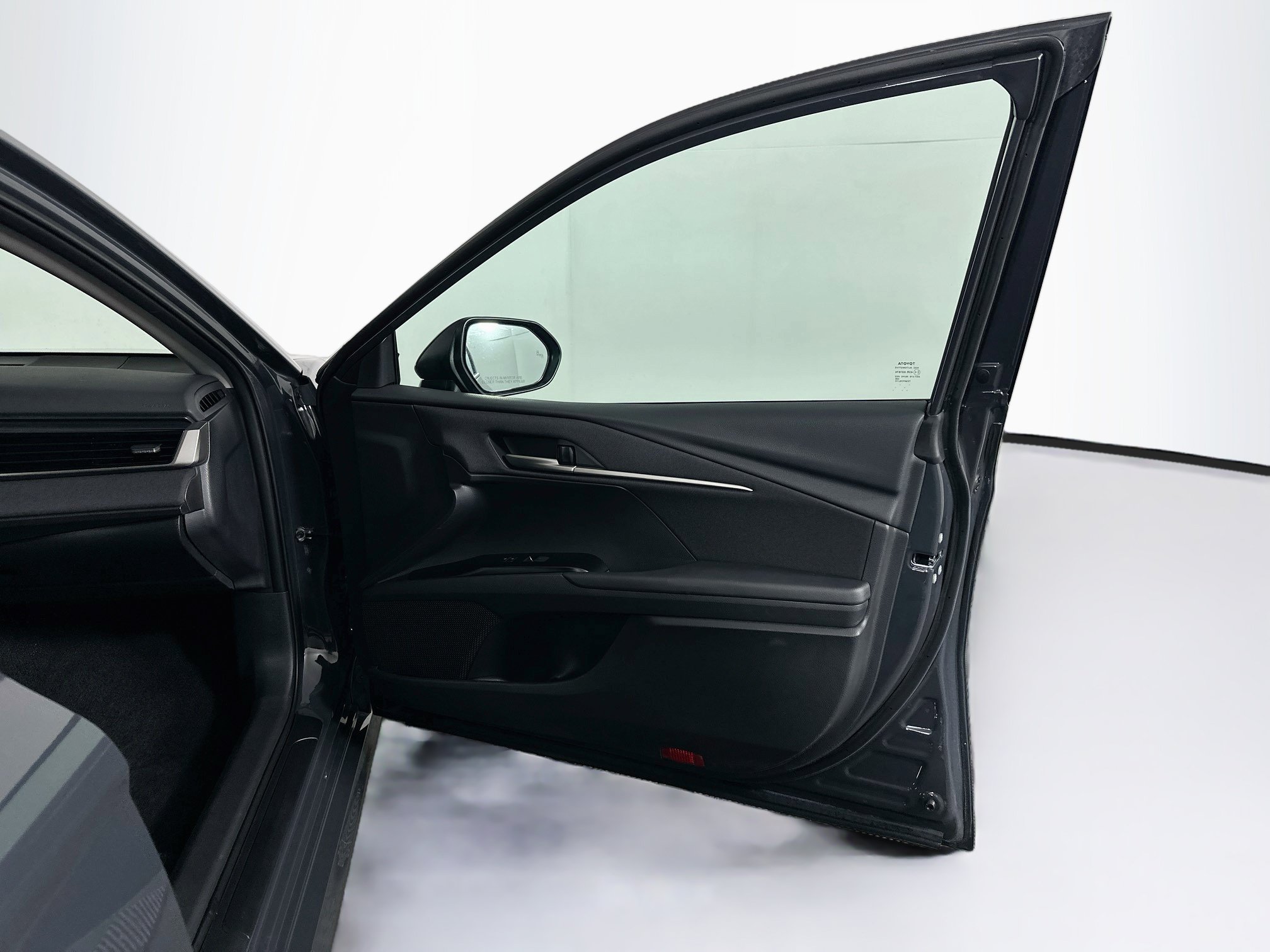 Used 2026 Toyota Camry LE FWD image 30