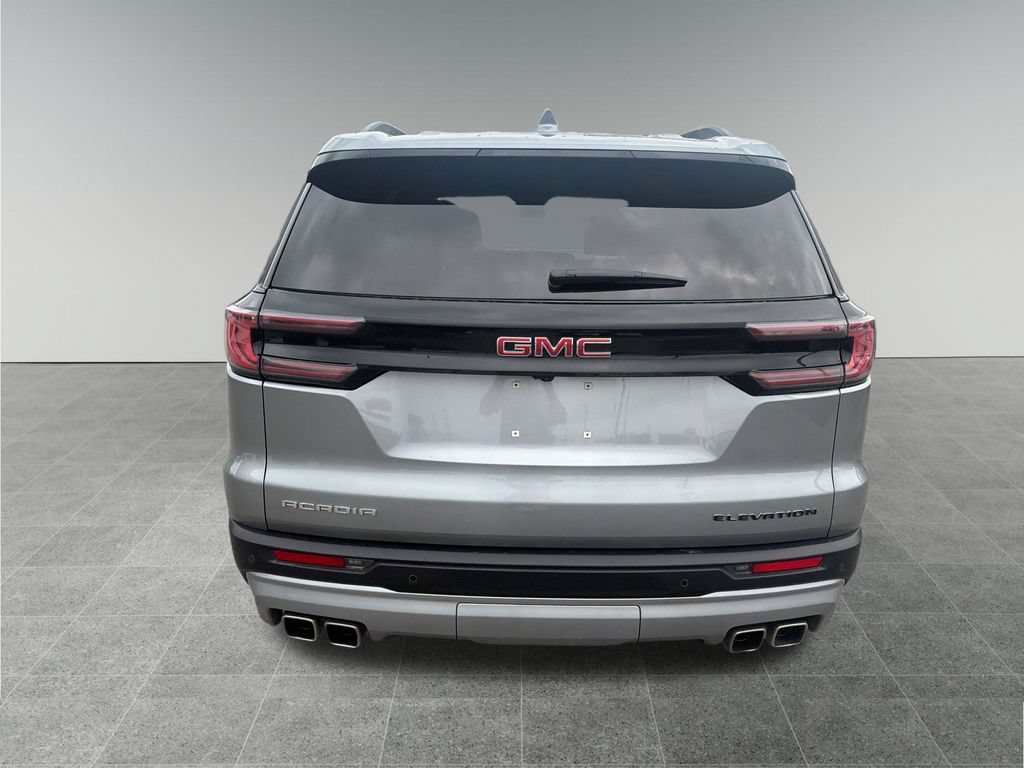 Used 2024 GMC Acadia Elevation w/ Luxury Package FWD image 5