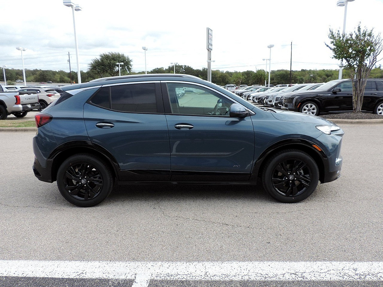 New 2026 Buick Encore GX Sport Touring w/ Comfort Package FWD image 4