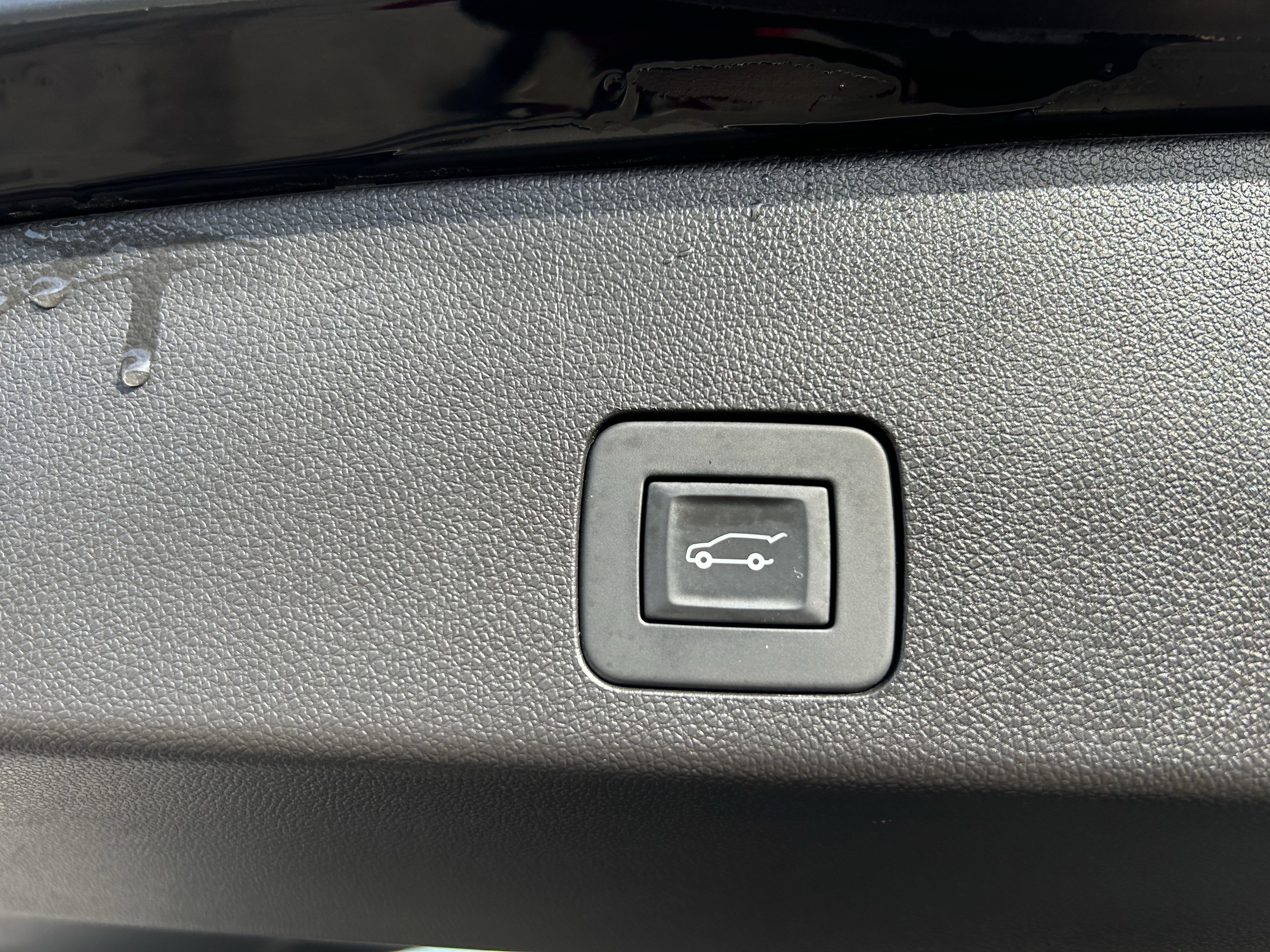 Used 2020 Buick Encore GX Select image 36