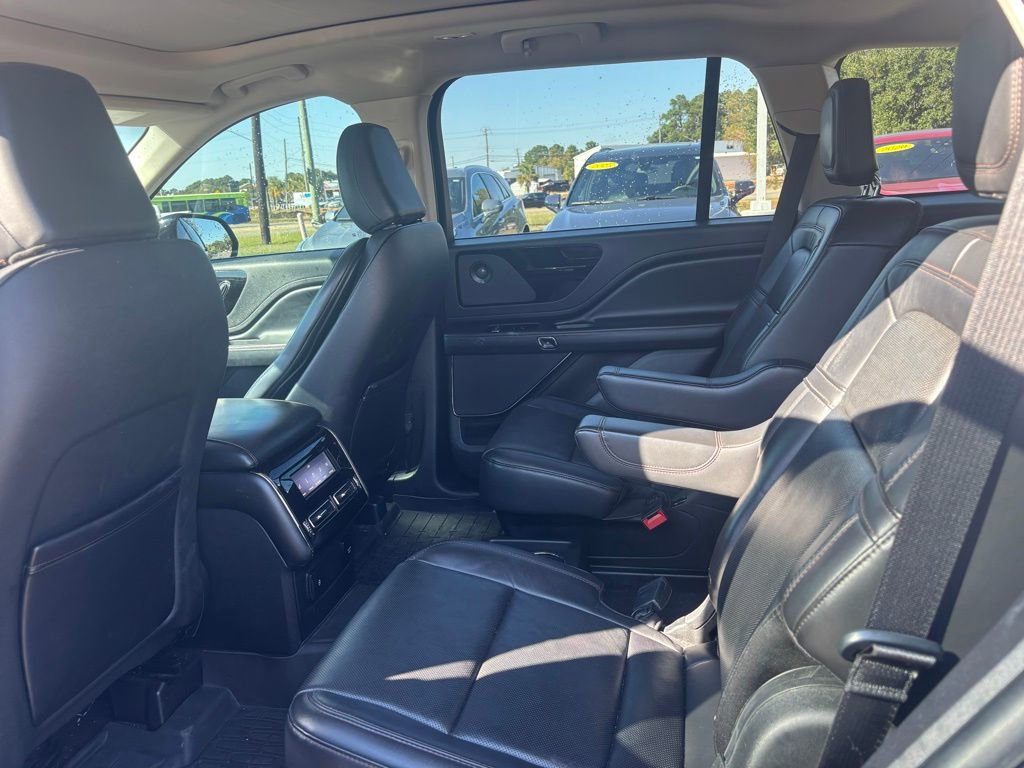 Used 2022 Lincoln Aviator Reserve w/ Elements Package Plus image 8