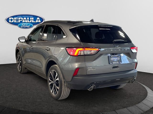 Used 2022 Ford Escape SE w/ SE Sport Appearance Package image 3