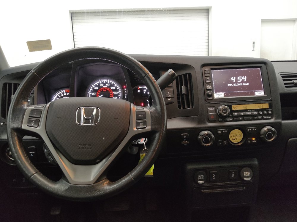 Used 2014 Honda Ridgeline SE image 22
