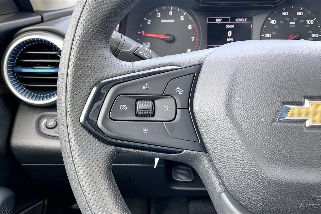 Used 2026 Chevrolet Trax LS w/ LS Convenience Package FWD image 11
