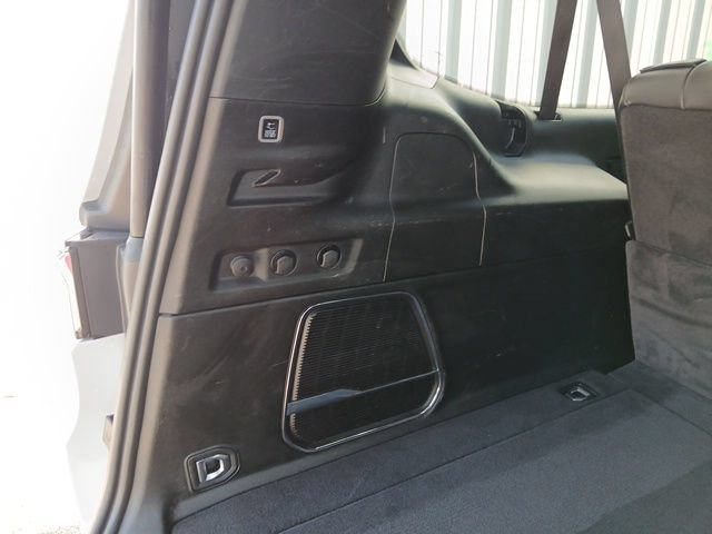 Used 2024 Jeep Wagoneer L Series II w/ Flexible Seating Group AWD/4WD image 10