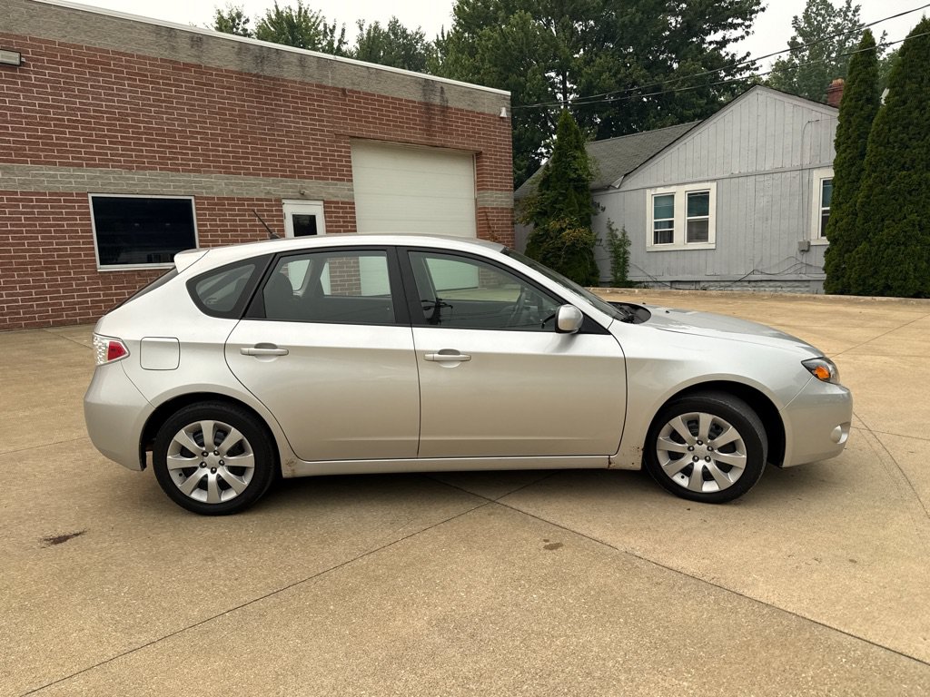 Used 2011 Subaru Impreza 2.5i AWD/4WD image 4