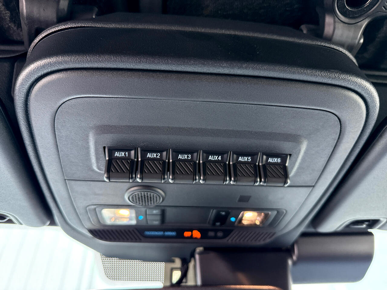 New 2025 Ford Bronco Raptor w/ Interior Carbon Fiber Pack image 32