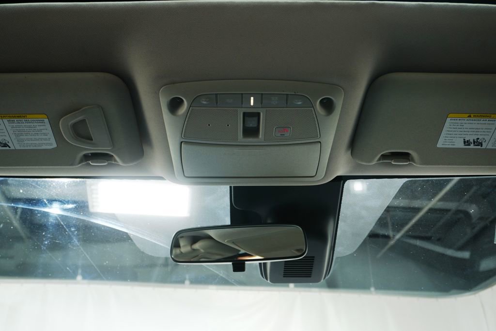 Used 2017 Nissan Rogue Sport SL w/ SL Premium Package image 19