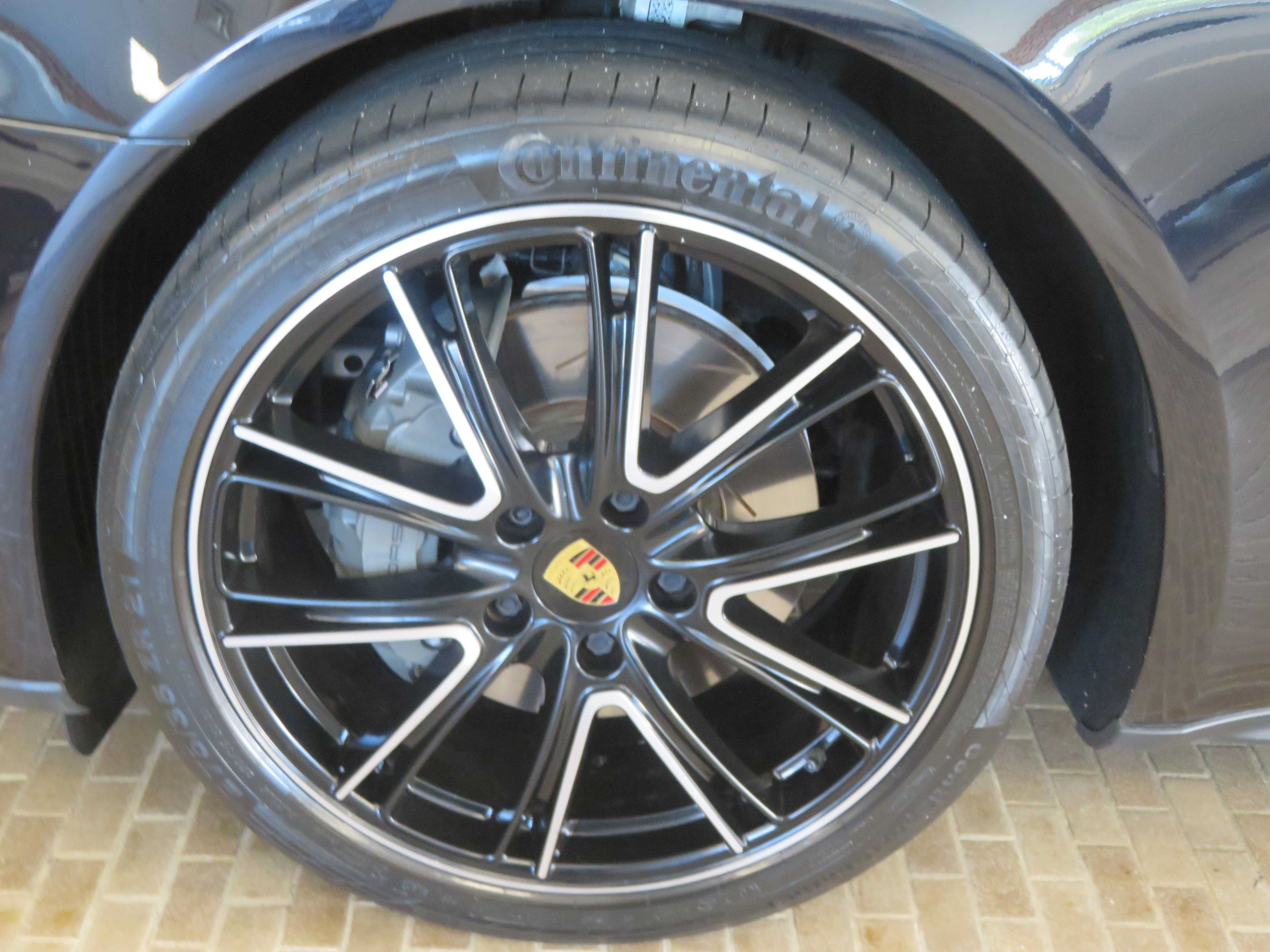 Used 2018 Porsche Panamera 4S AWD/4WD image 7