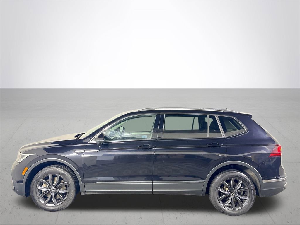 Certified 2022 Volkswagen Tiguan SE image 9