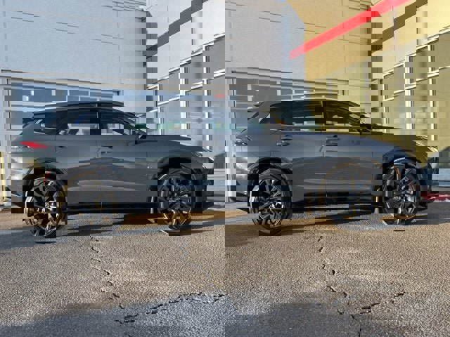 Certified 2025 Toyota Crown Signia w/ Advanced Technology Package AWD/4WD image 15