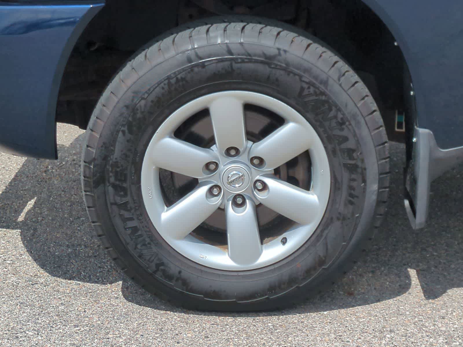 Used 2011 Nissan Titan SV w/ SV Value Truck Pkg AWD/4WD image 14
