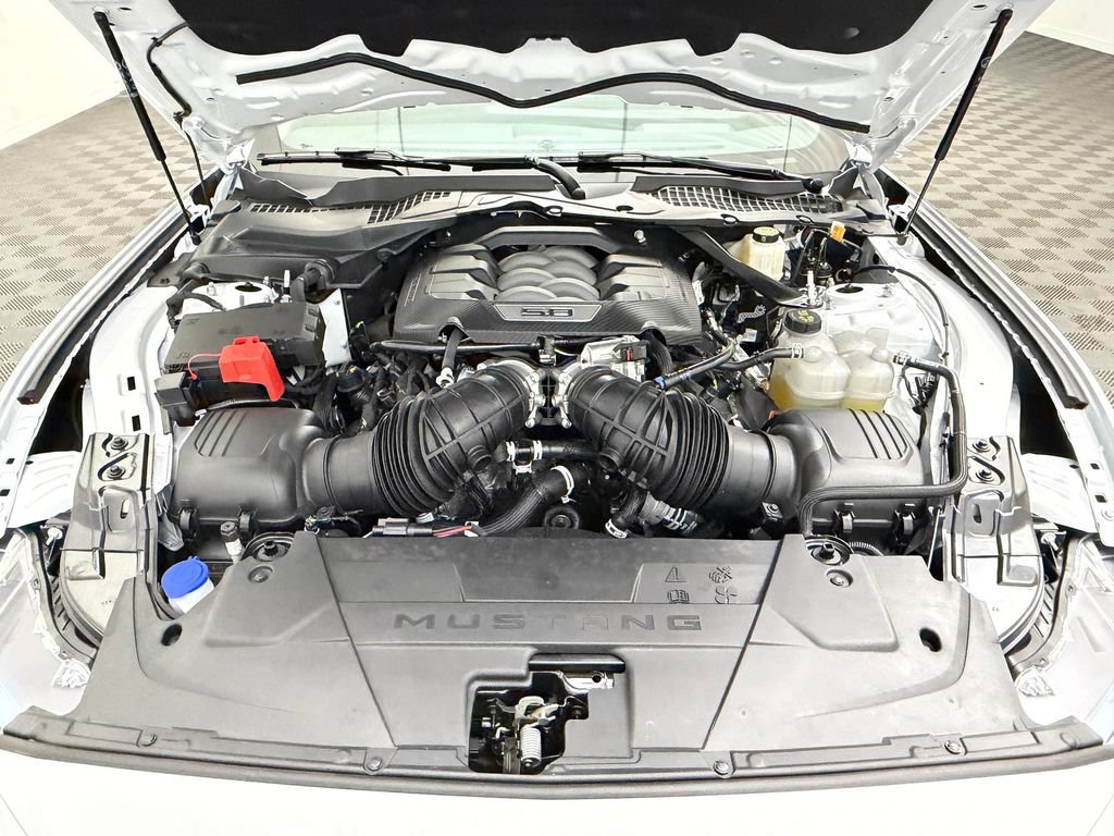 Used 2025 Ford Mustang GT Premium RWD image 32